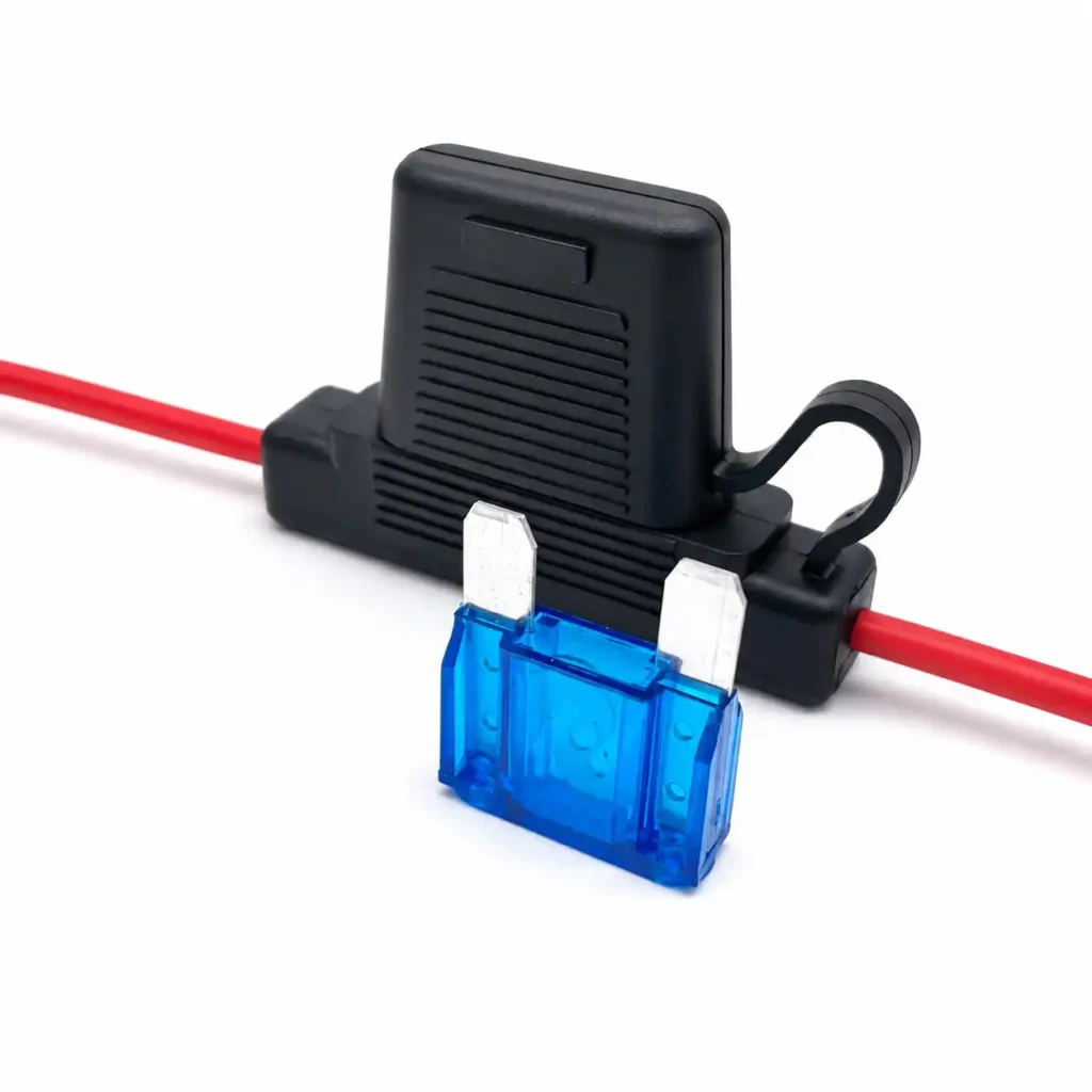 MAXI fuse holder with MAXI blade fuse installed